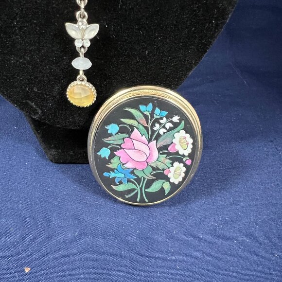 Avon 2-Piece Jewelry Set: Yellow Stone Butterfly Necklace & Pink Floral Pendant - Picture 2 of 4